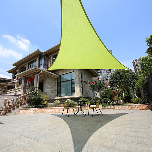 Waterproof shade sail